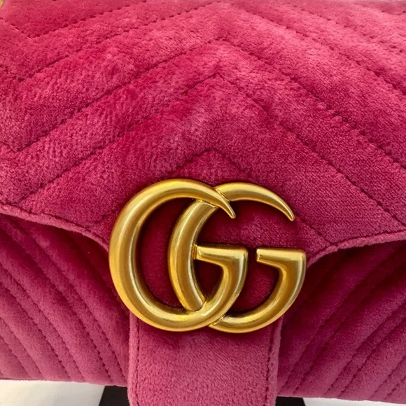 Gucci GG Velvet Marmont Shoulder Bag. Pink/Gold tone hardware - Picture 2 of 12